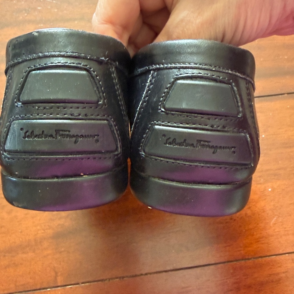 Salvatore Ferragamo Black Leather Loafers Size 8 B In Excellent near new - Picture 4 of 7